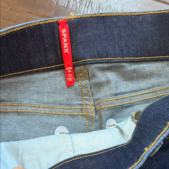 SPANX Ankle Skinny Jeans Medium - Picture 3 of 10